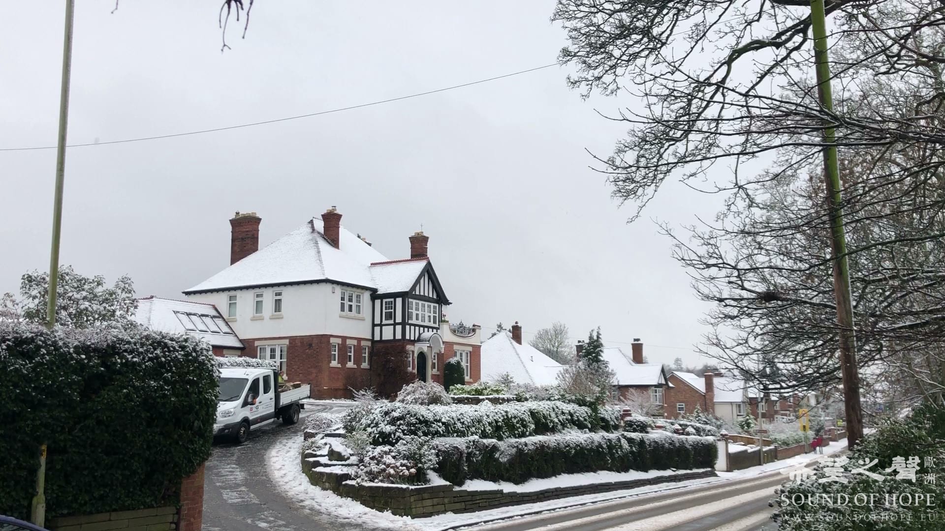 原创 我居住的英国小镇的入冬的第一场雪 美极了 组图